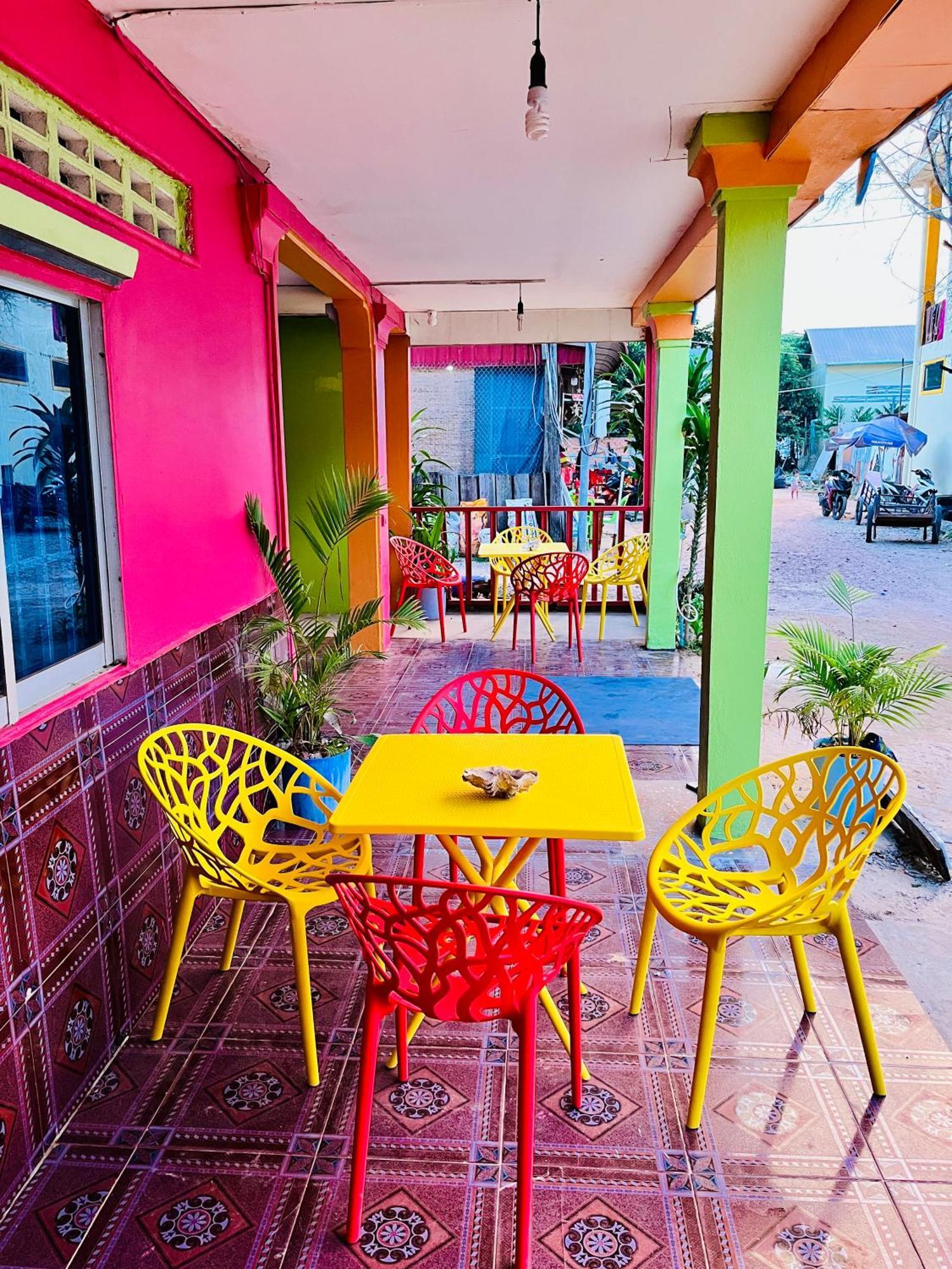 Happiness Guesthouse เกาะรงสำลน ภายนอก รูปภาพ