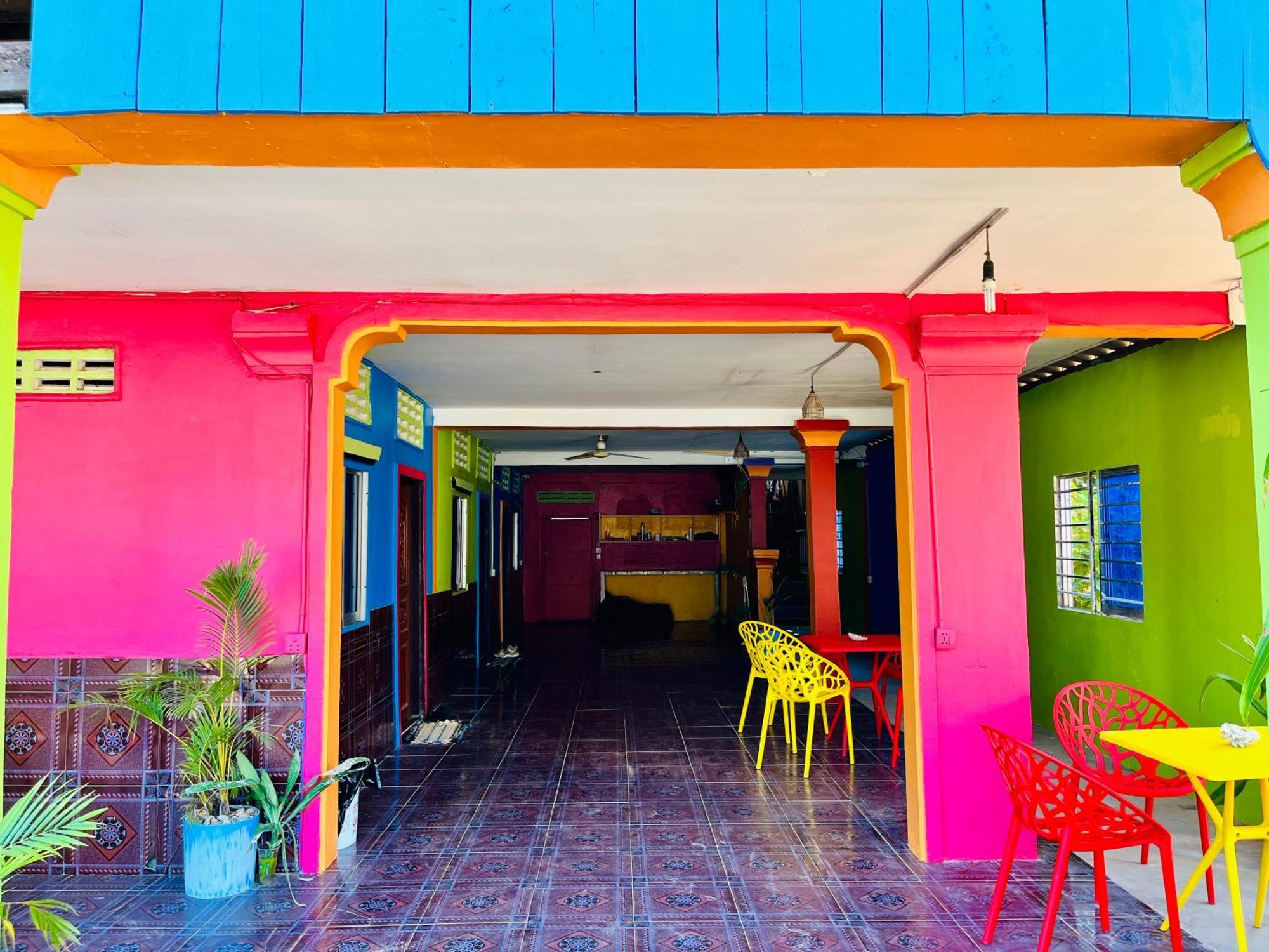 Happiness Guesthouse เกาะรงสำลน ภายนอก รูปภาพ