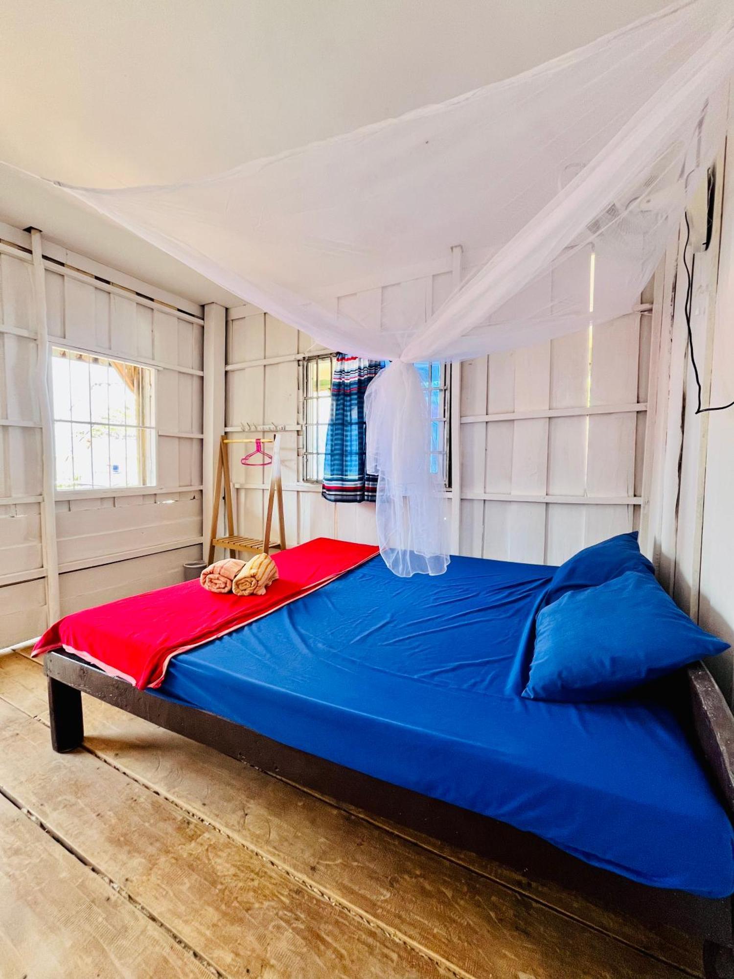 Happiness Guesthouse เกาะรงสำลน ภายนอก รูปภาพ