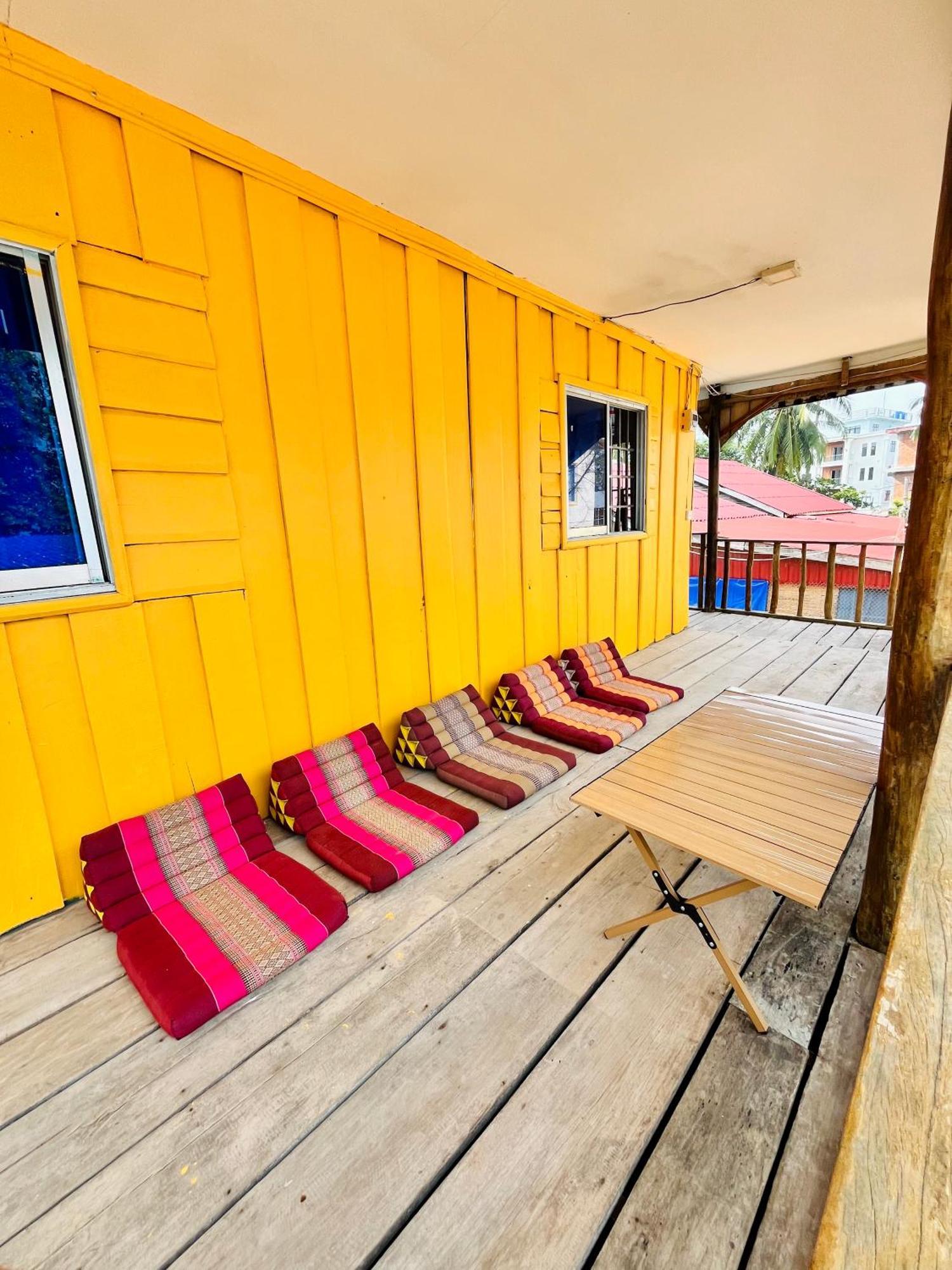 Happiness Guesthouse เกาะรงสำลน ภายนอก รูปภาพ