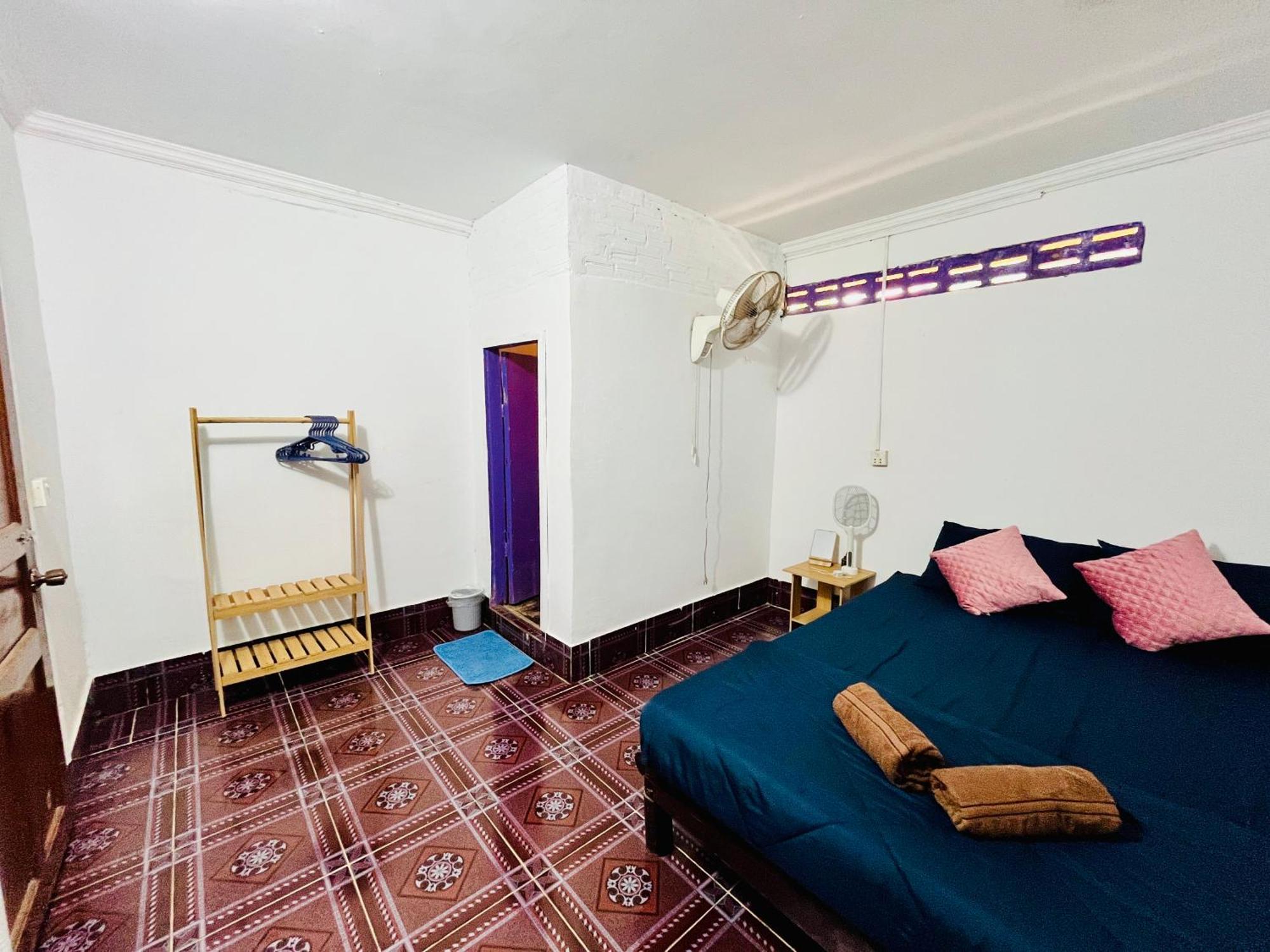 Happiness Guesthouse เกาะรงสำลน ภายนอก รูปภาพ