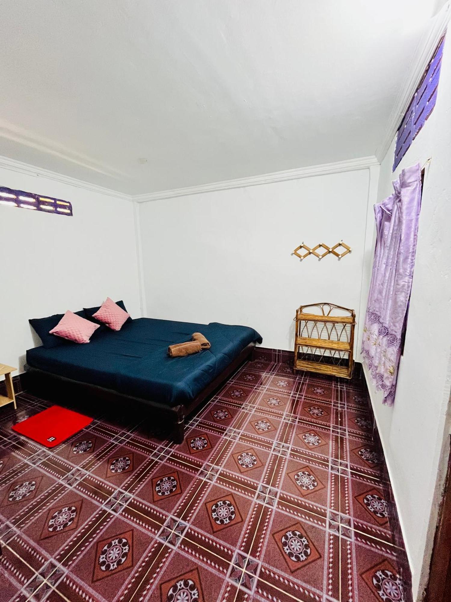 Happiness Guesthouse เกาะรงสำลน ภายนอก รูปภาพ